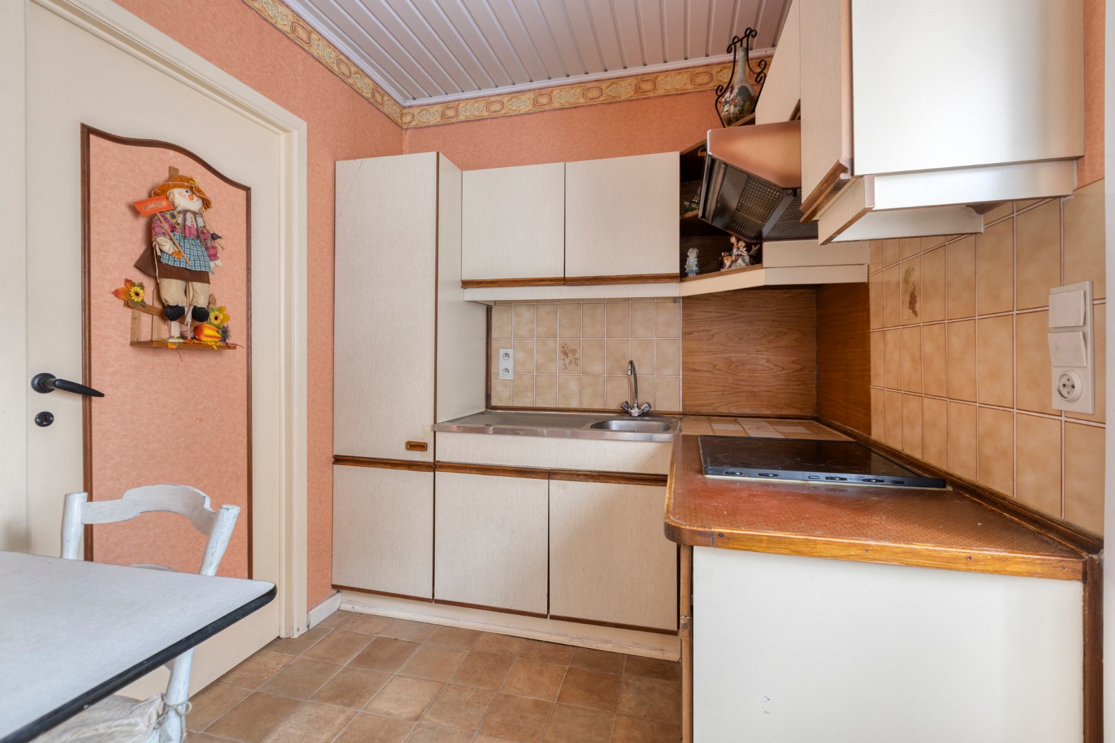 Te renoveren woning met 1 slpk. en ruime tuin in Lommel-Kerkhoven 