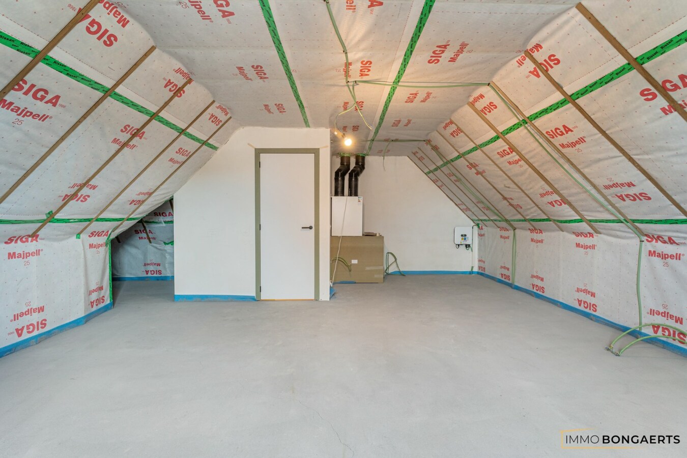 Volledig afgewerkte nieuwbouwwoning met 4 slaapkamers. 