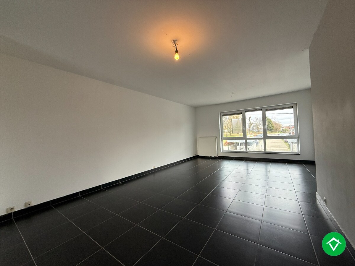 Duplexappartement met twee slaapkamers, zonneterras en parking te Moorslede 