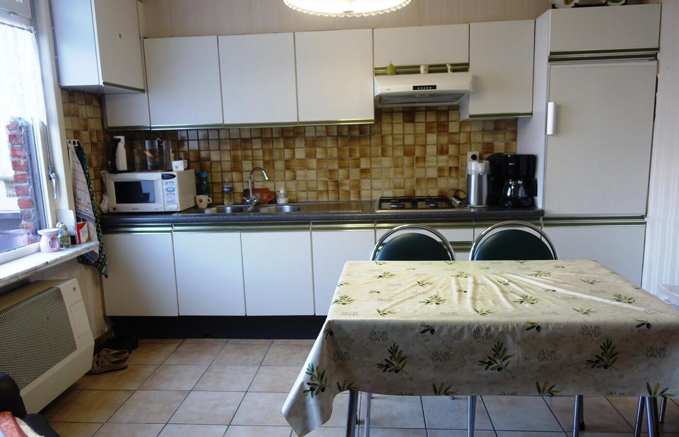 Alleenstaande woning op ruim perceel van 1035 m² 