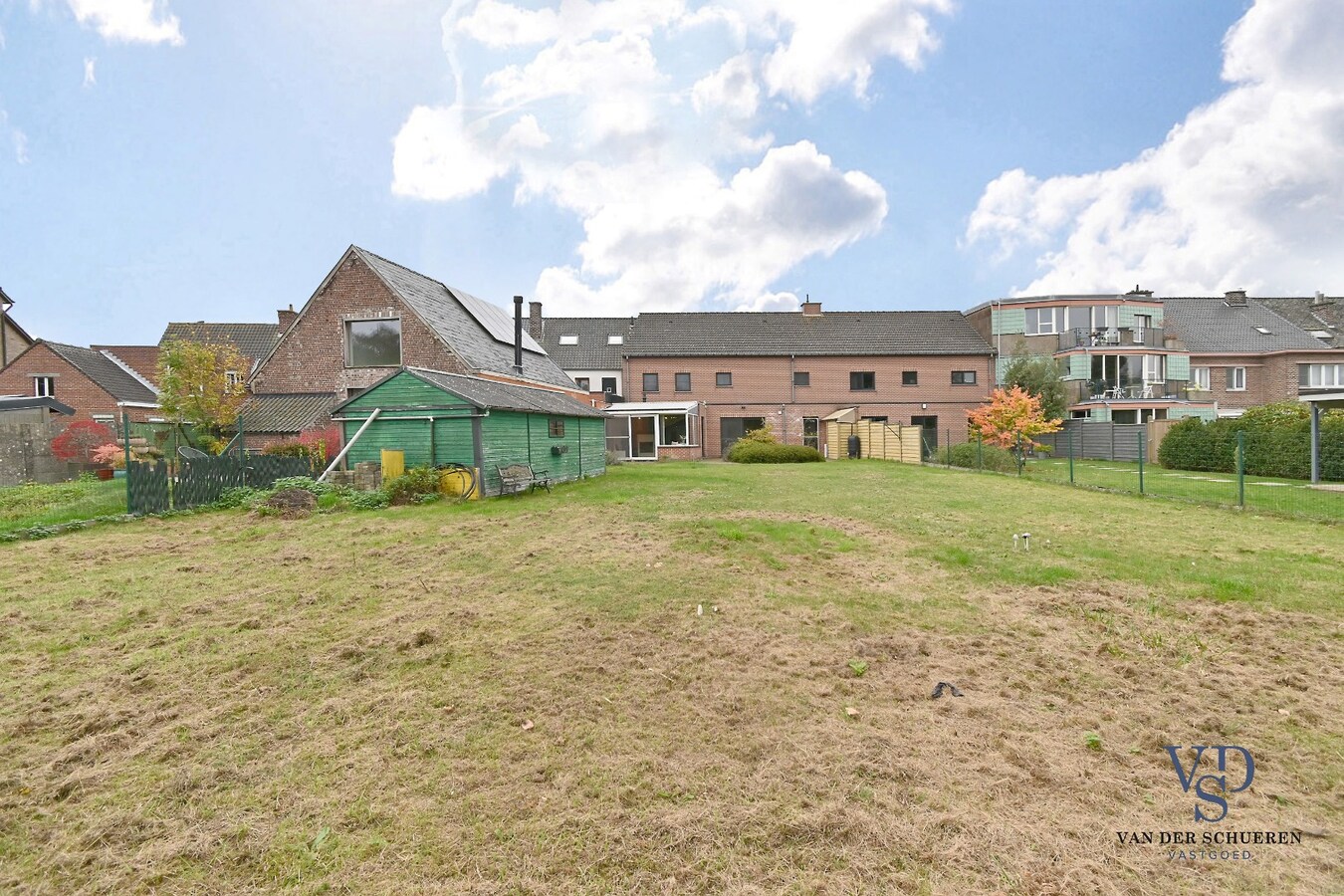 Tijdloos en ruim (> 300 m²) wonen. 