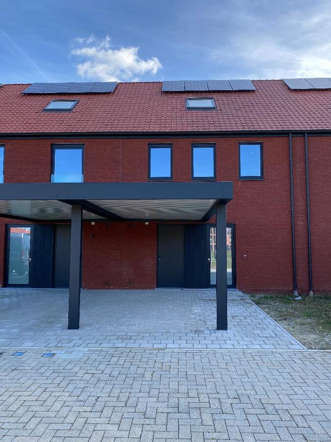 Nieuwbouwwoning met 4 slaapkamers te Ingelmunster 