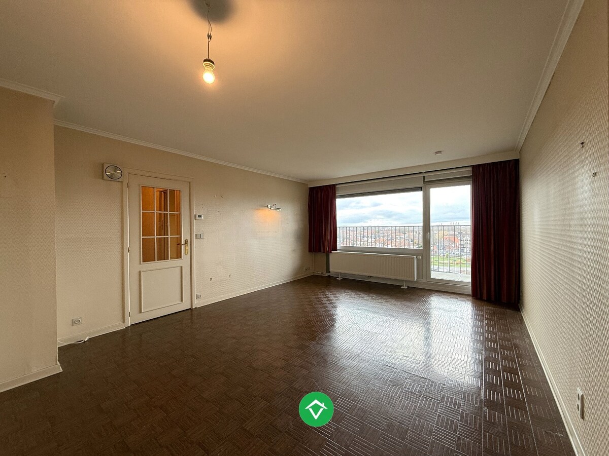 Instapklaar appartement met twee slaapkamers, ruim terras met prachtige vergezichten en kelderberging te Roeselare 