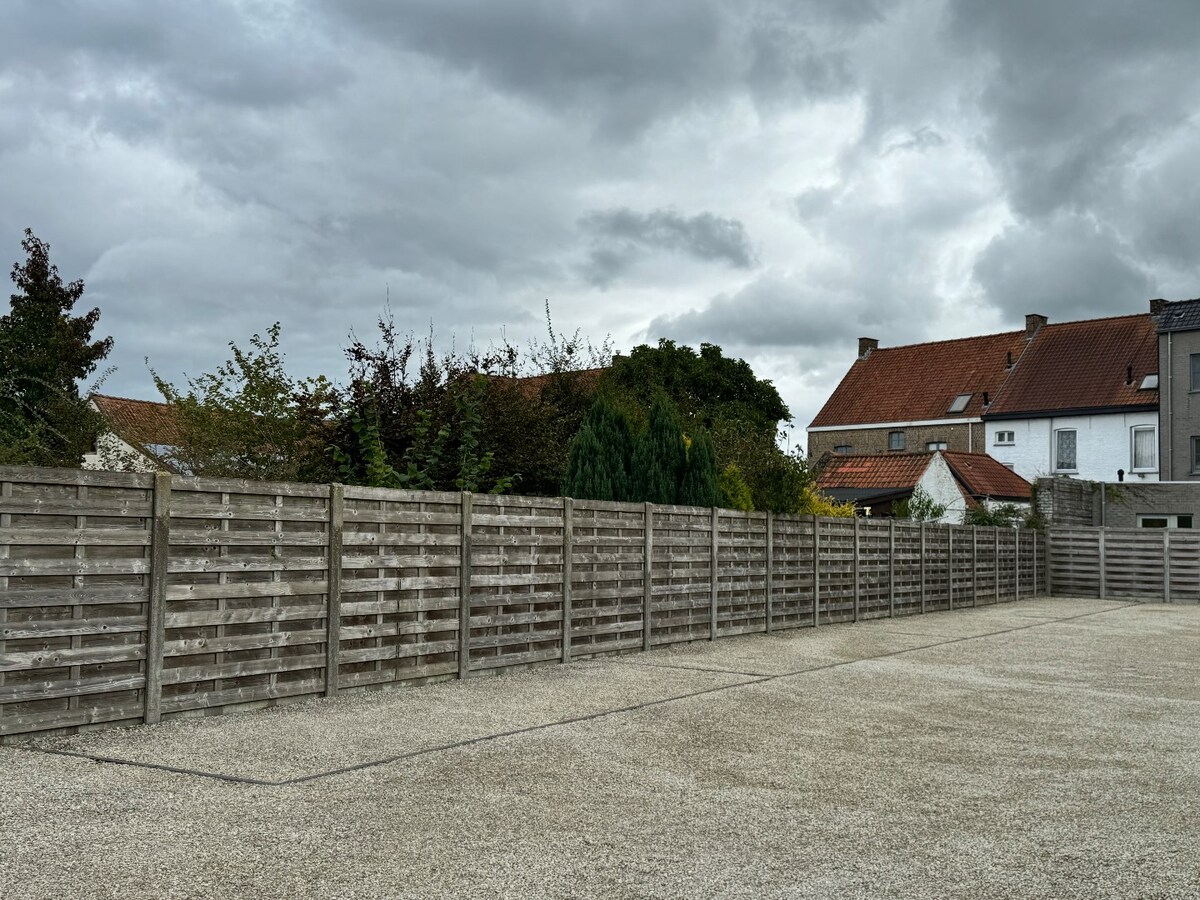 Gelijkvloers appartement met 1 slaapkamer te Staden 