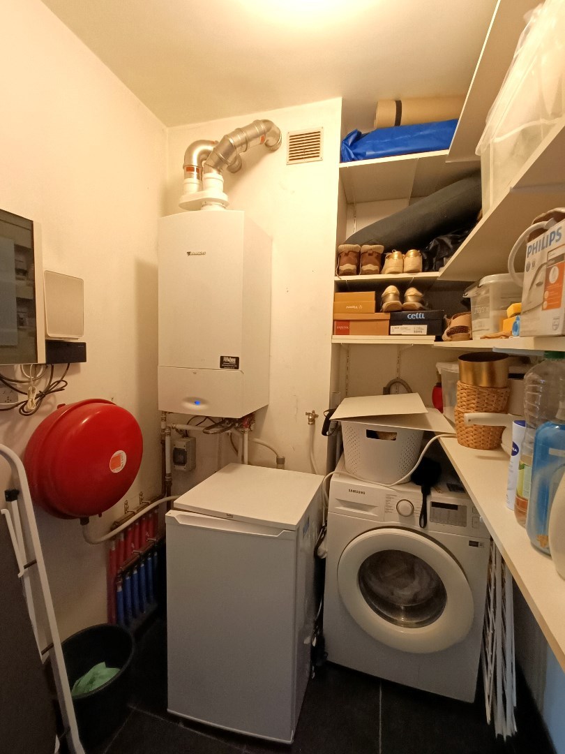 APPARTEMENT MET TERRAS EN AUTOSTAANPLAATS 