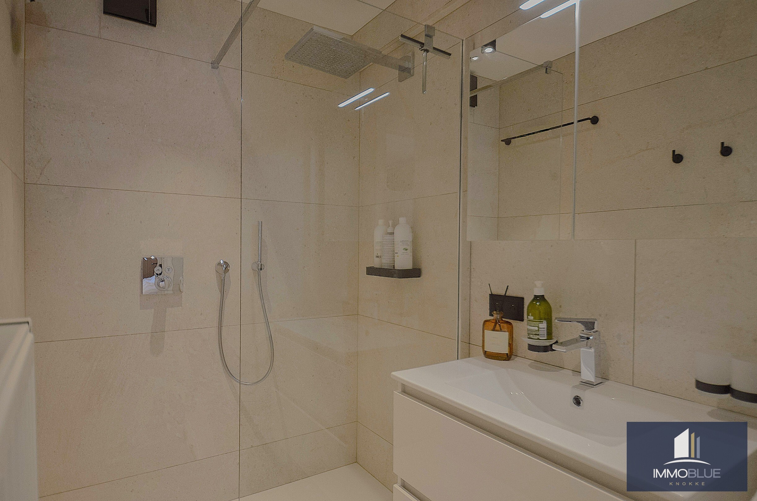 Uniek duplexappartement/penthouse met een weids uitzicht. 