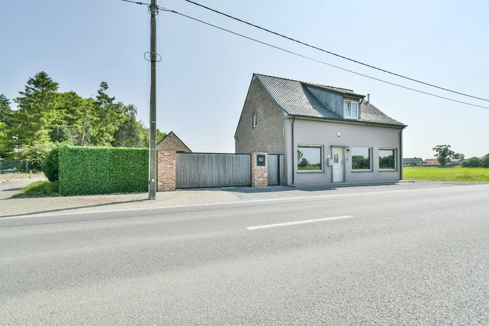 Charmante alleenstaande woning met loods  in Kortemark!