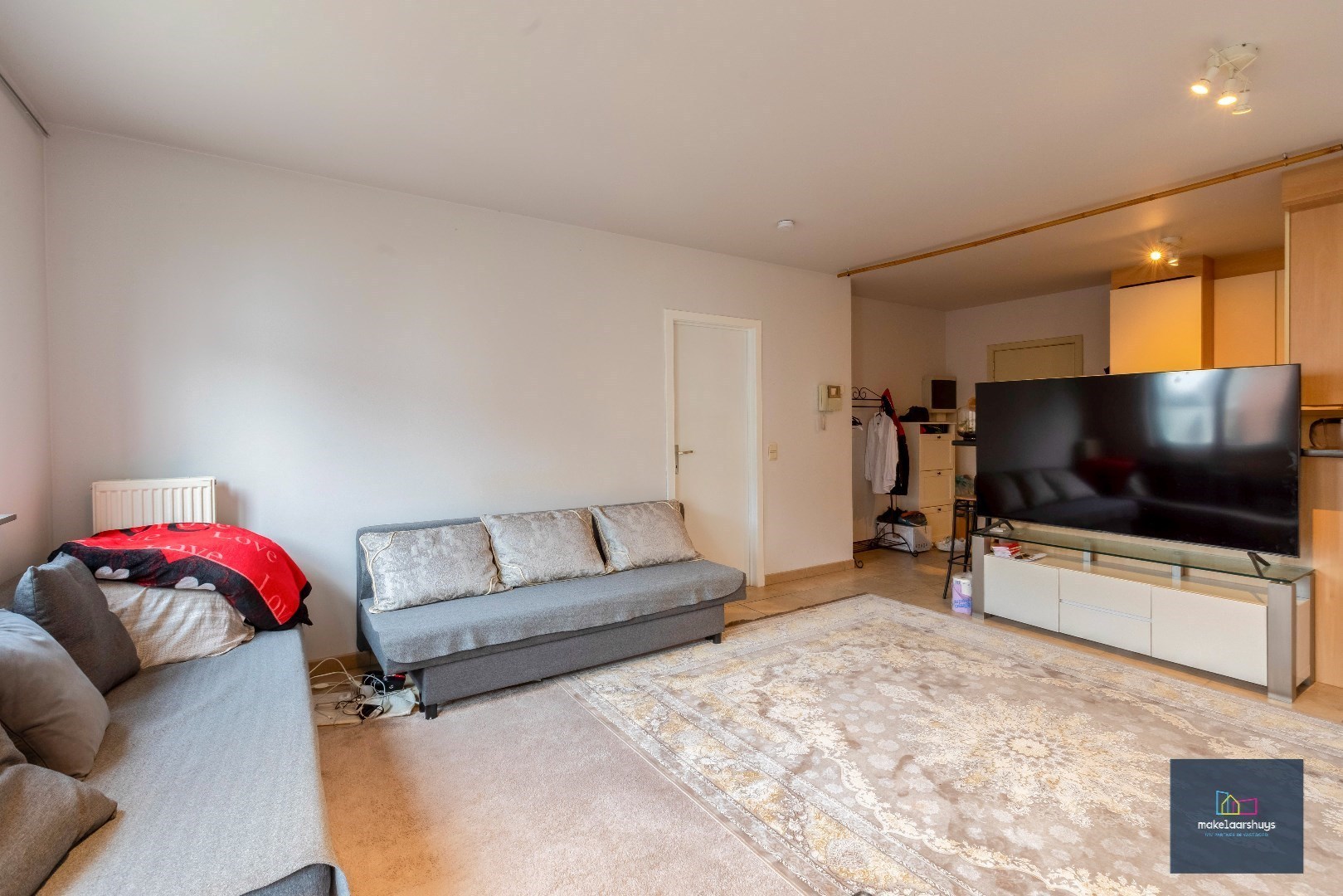 VERKOCHT Zeer verzorgd 1-slaapkamerappartement met terrasje en staanplaats 