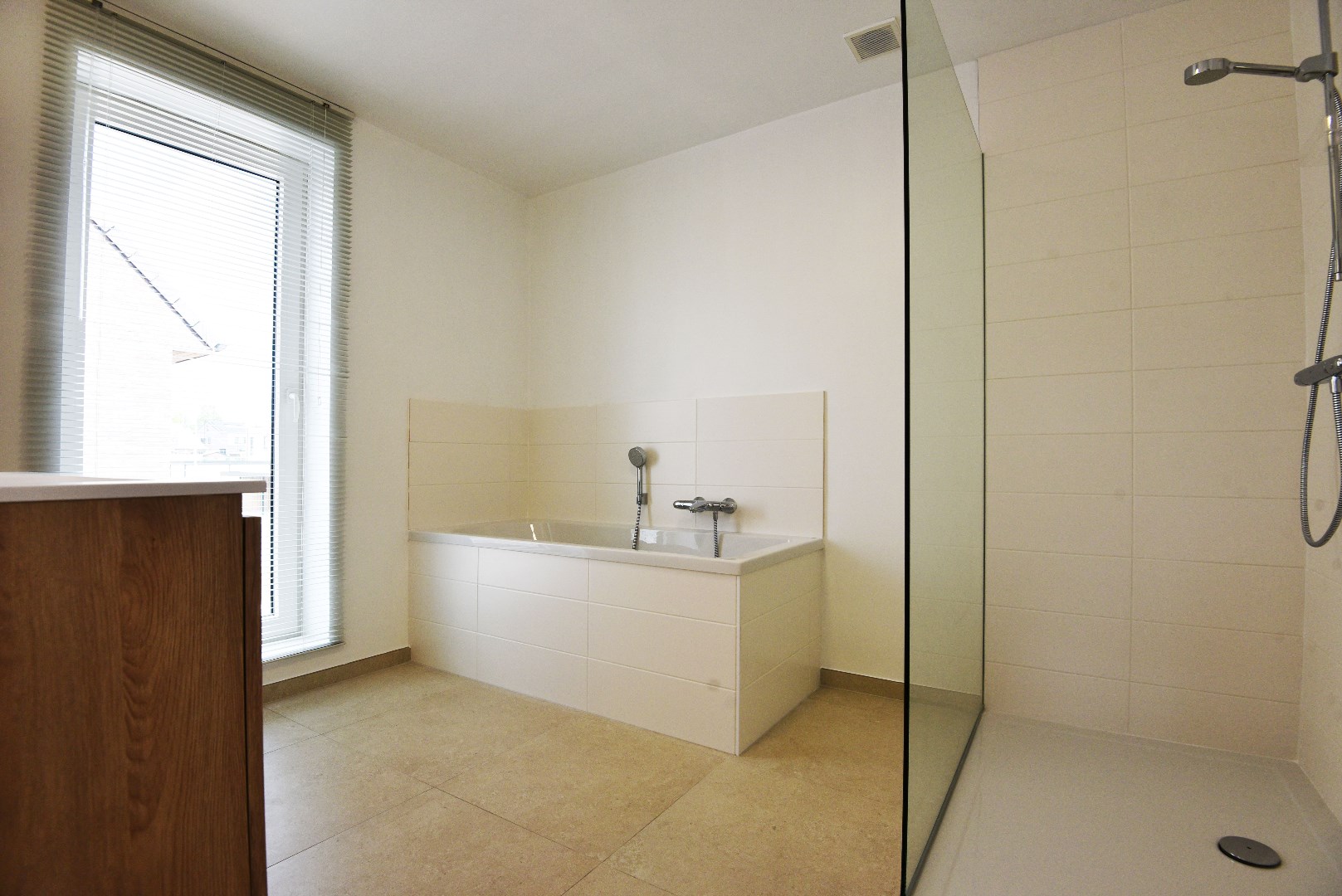 Open nieuwbouw met 3 slaapkamers en tuin te Aalter 