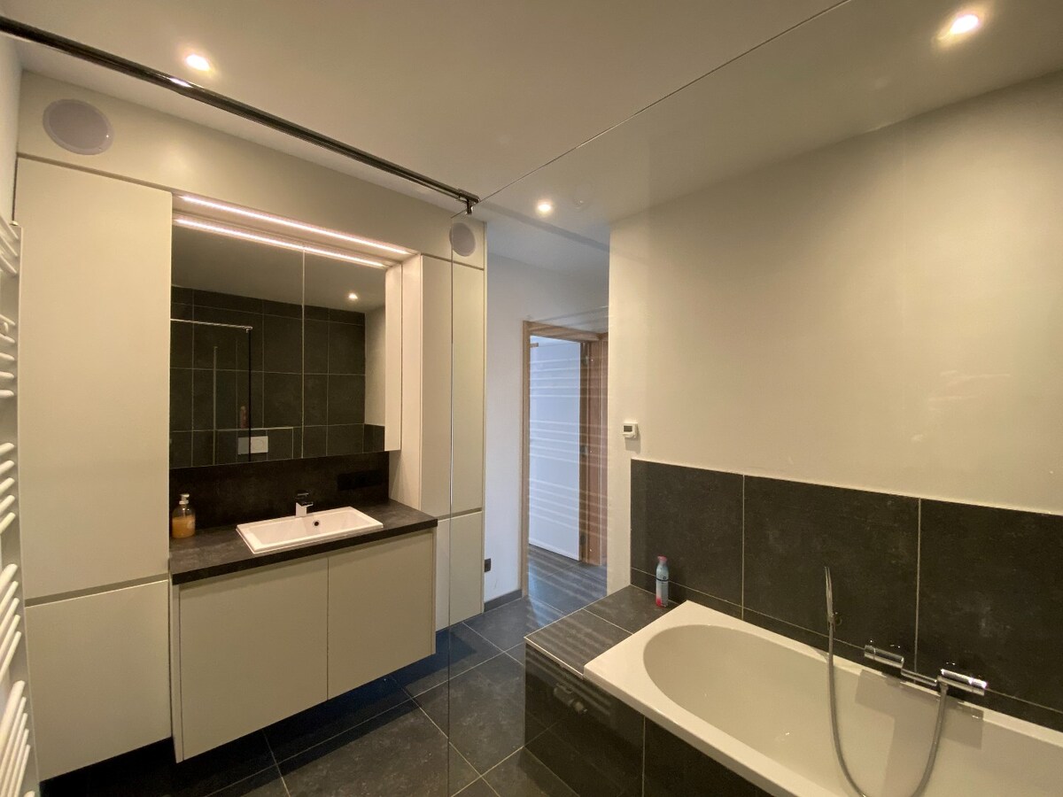 Recent gelijkvloersappartement met 2 slaapkamers 