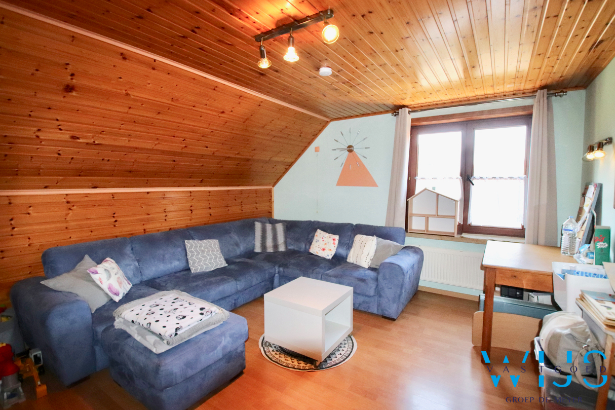 Instapklaar woonhuis met 4 slaapkamers op 936m² te Zelzate! 