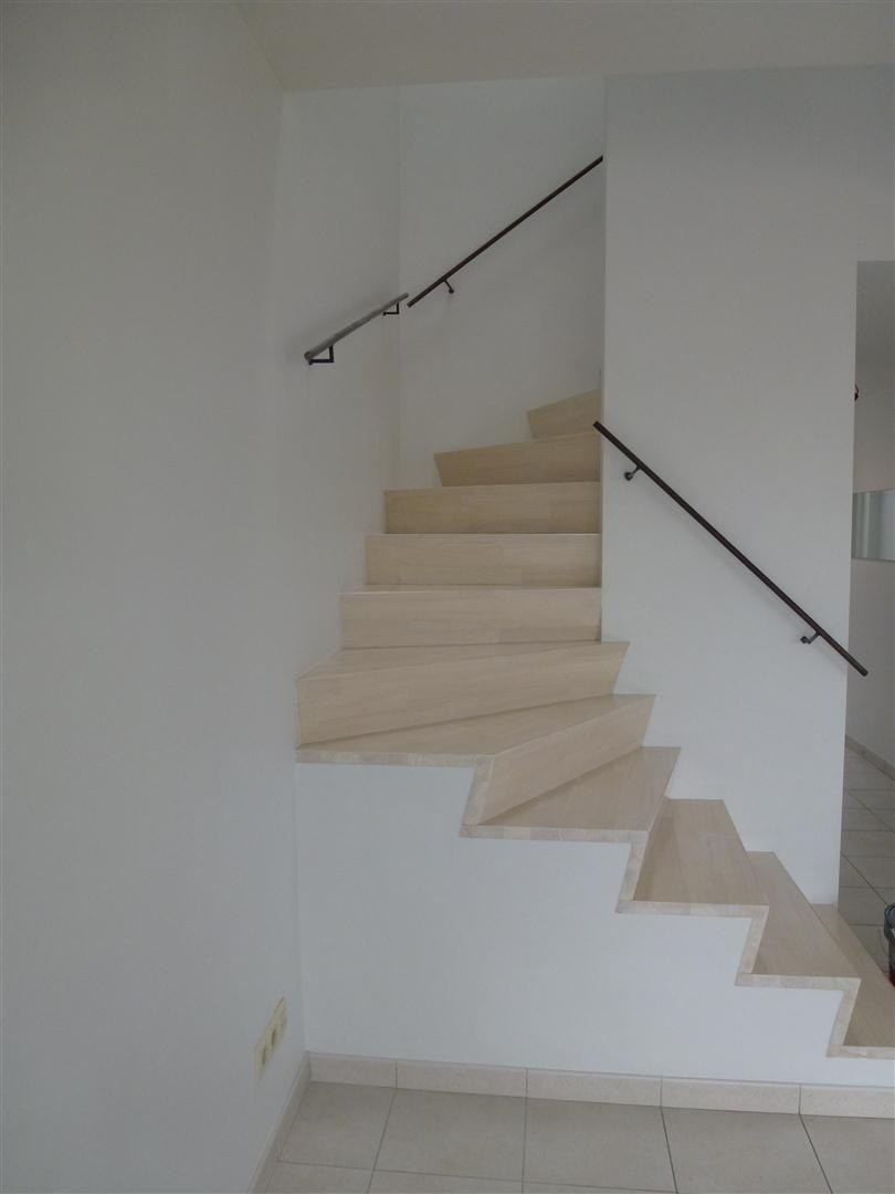 Lichtrijk en energiezuinig appartement (116 m²) met 2 slpk en groot terras, Torhout. 