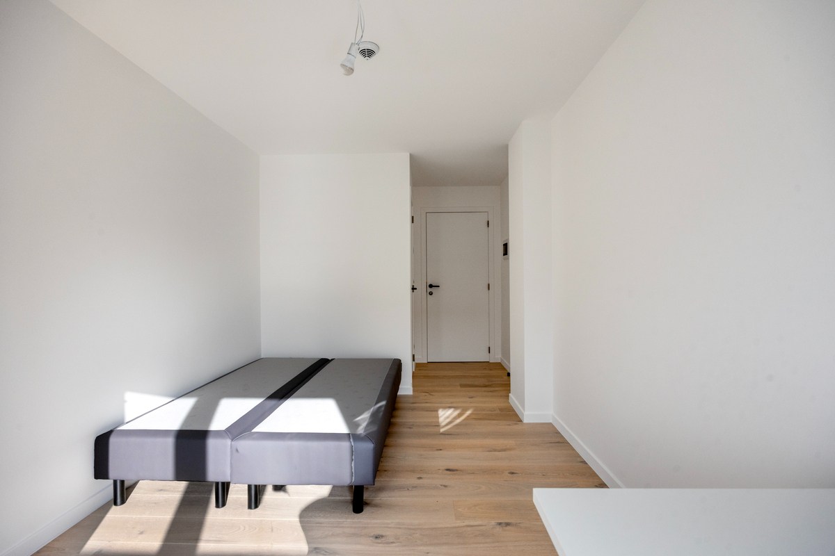 Volledig gerenoveerd en gemeubelde studentenkamer met privé badkamer en tuin - EPC A! 