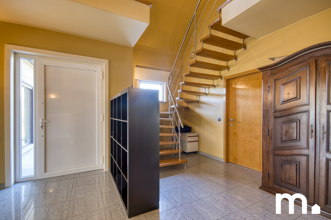 Unieke Villa te Roeselare op 1941m² en 381m² bewoonbare oppervlakte! 