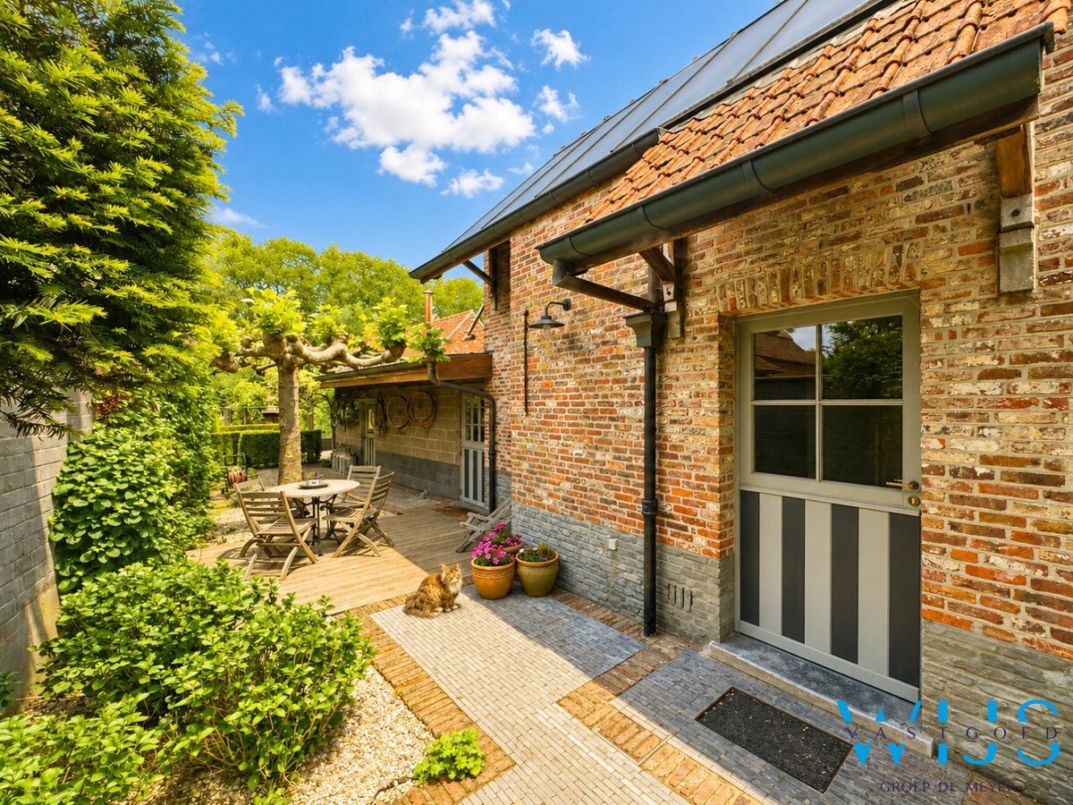 Multifunctionele eigendom op prachtig perceel van 1.682 m² ! 