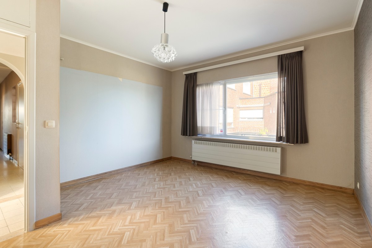 Gelijkvloers appartement met 2 slaapkamers, terras en tuin 