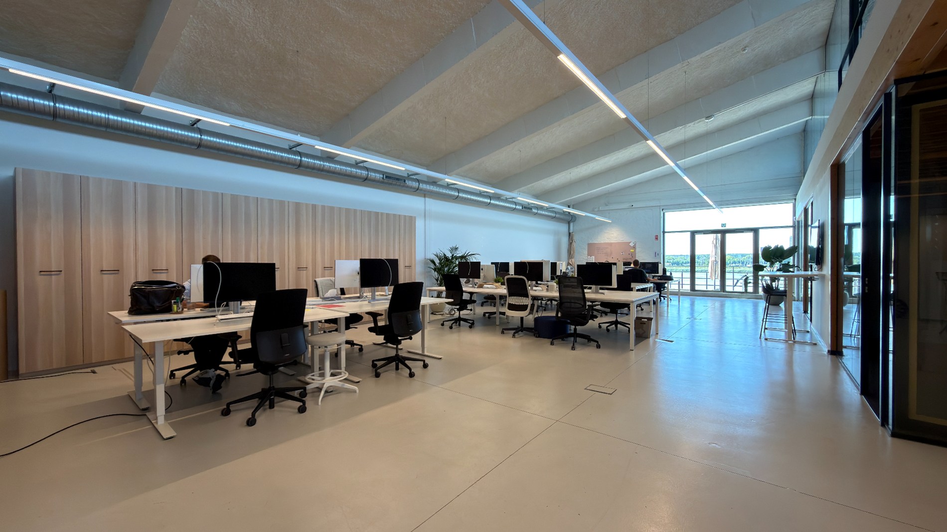 Gerenoveerde loftkantoren te huur in Hangar 26 in Antwerpen