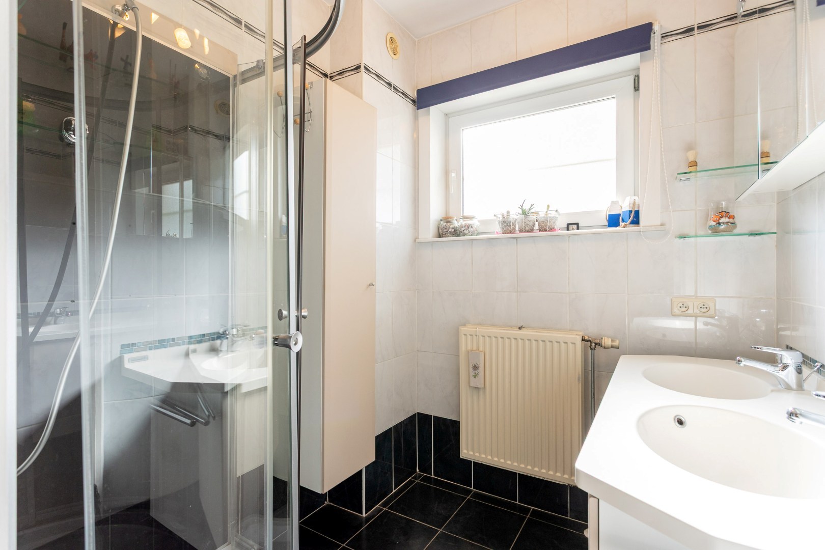 Instapklaar 2 slpk appartement met garage te Halle 