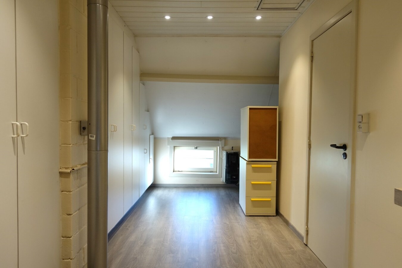Uitzonderlijk gelegen woning in fermettestijl met bijgebouw (70m²) 