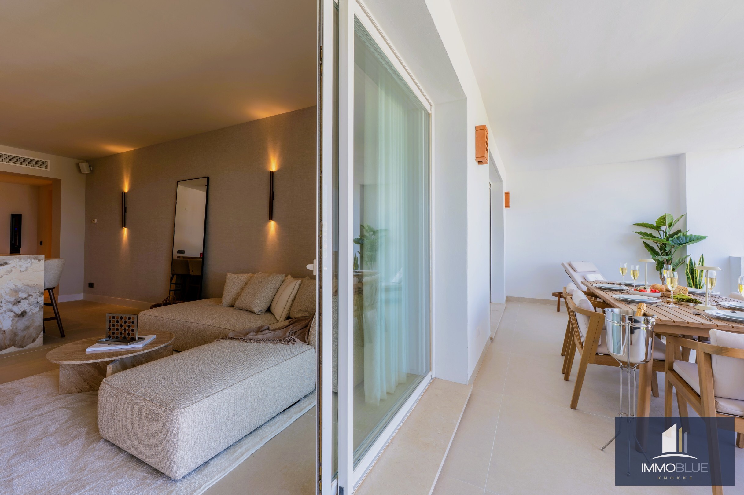 Appartement exclusif au design contemporain et au confort raffiné à Marbella 