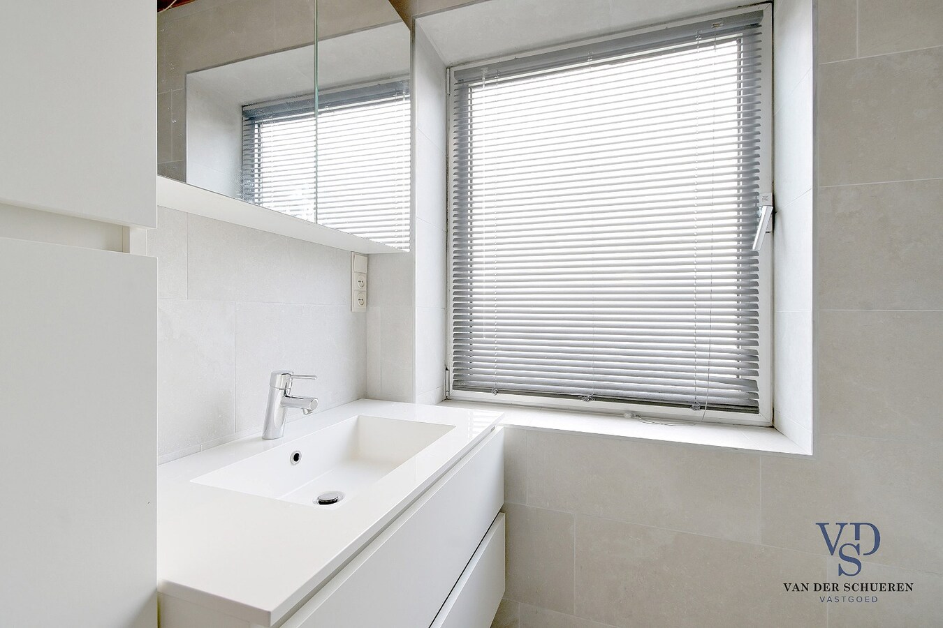 Tijdloze villa in residentiële wijk te Nazareth. 