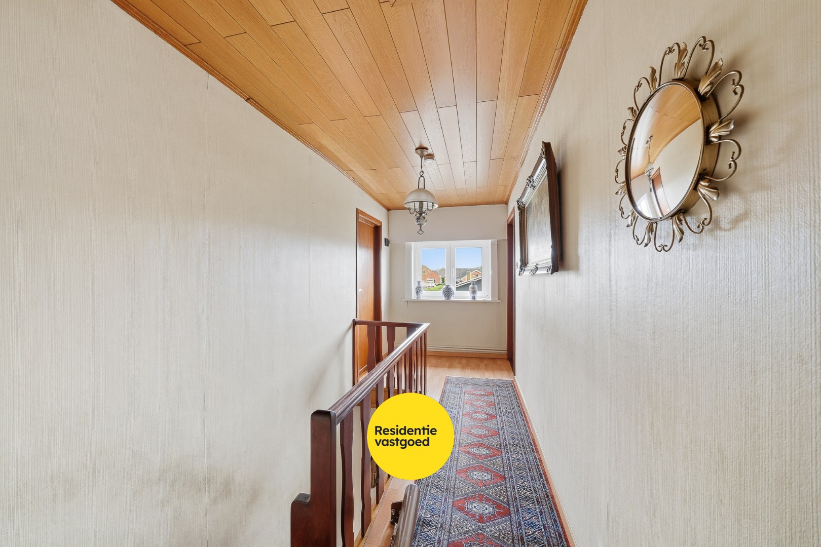 Halfopen woning met 4 slaapkamers, garage en ruime oprit op 429 m² in Oudenburg 