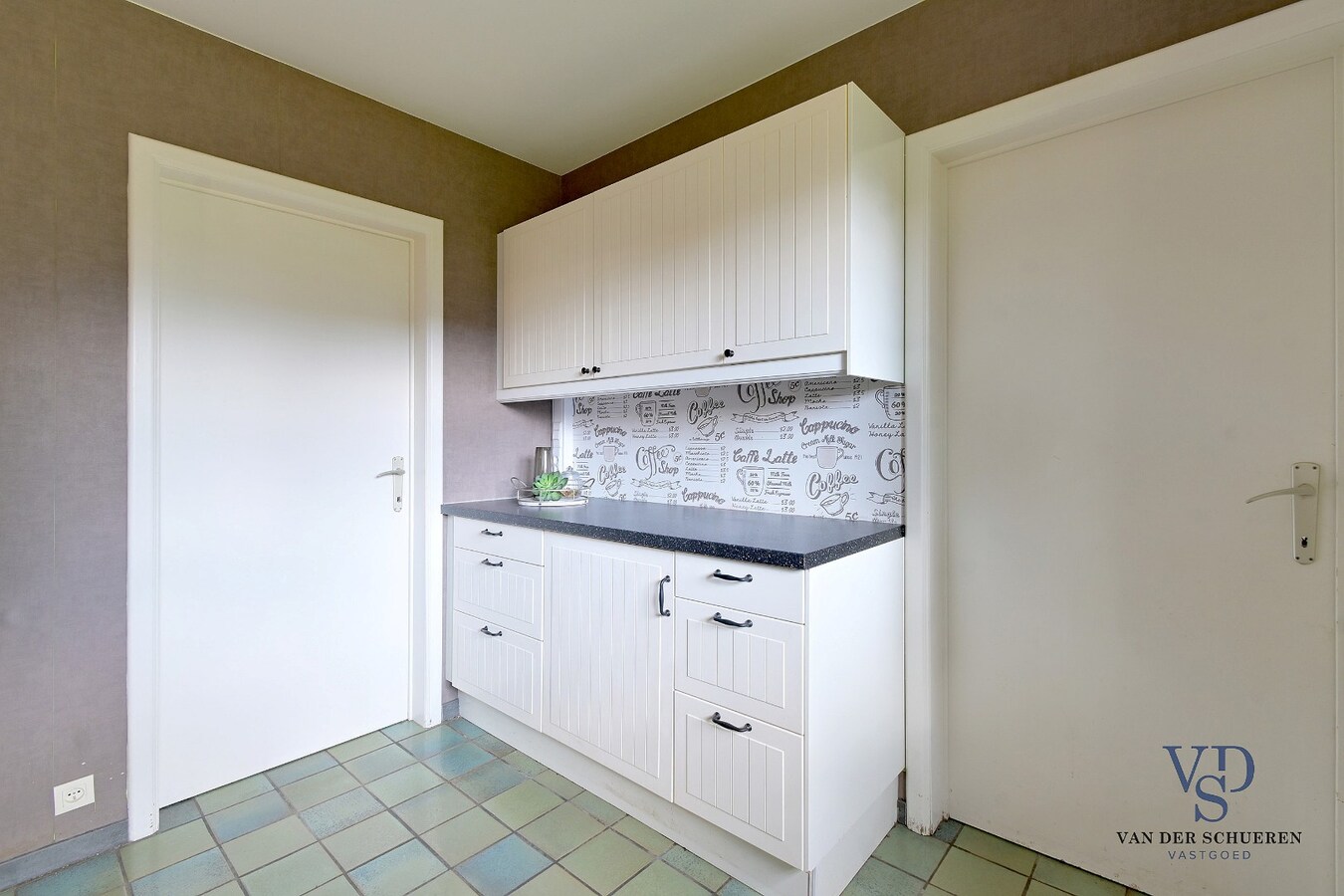 Degelijk, ruime villa. 