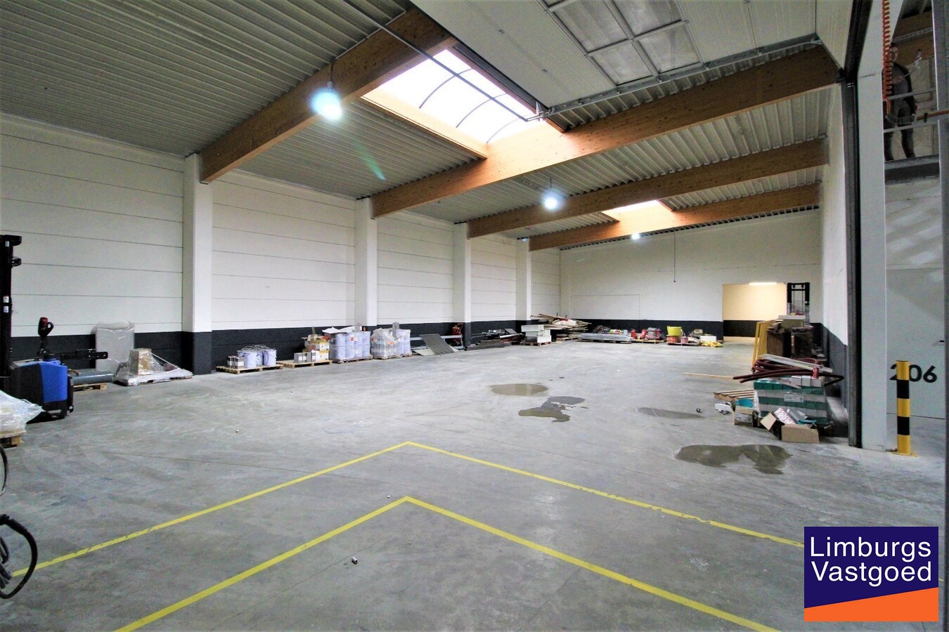 METIO - KMO UNIT 102 - 120,11 m² - sectionaal poort - nabij E-313 