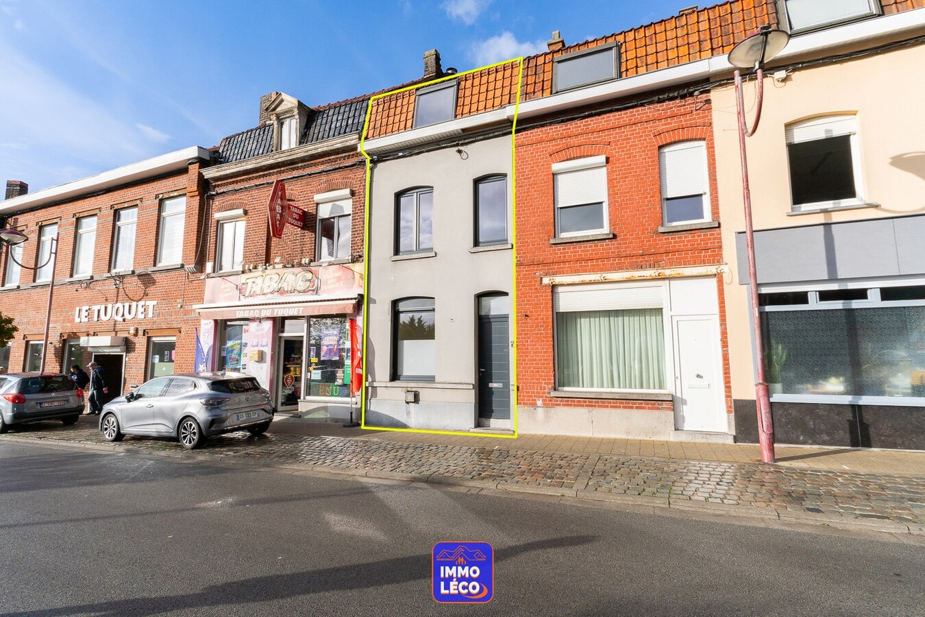 Maison rénovée avec cour. 
