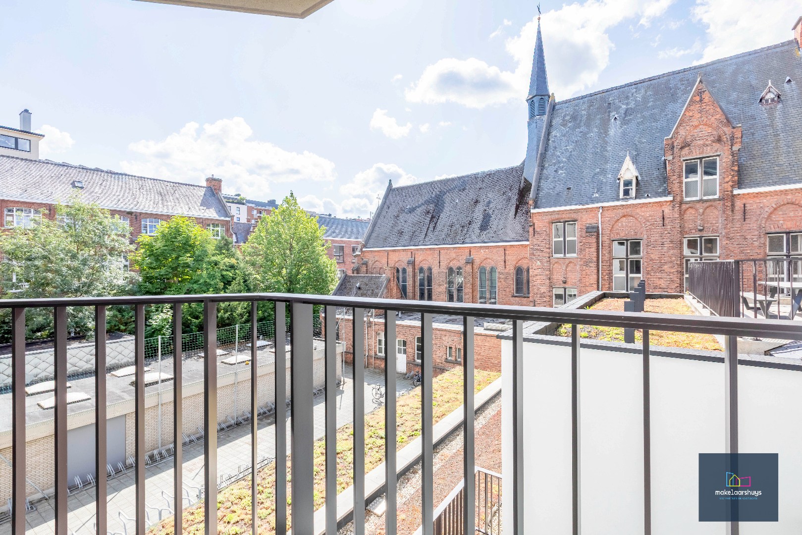 2 slaapkamerapp. met terras &amp; staanplaats aan het Muinkpark 