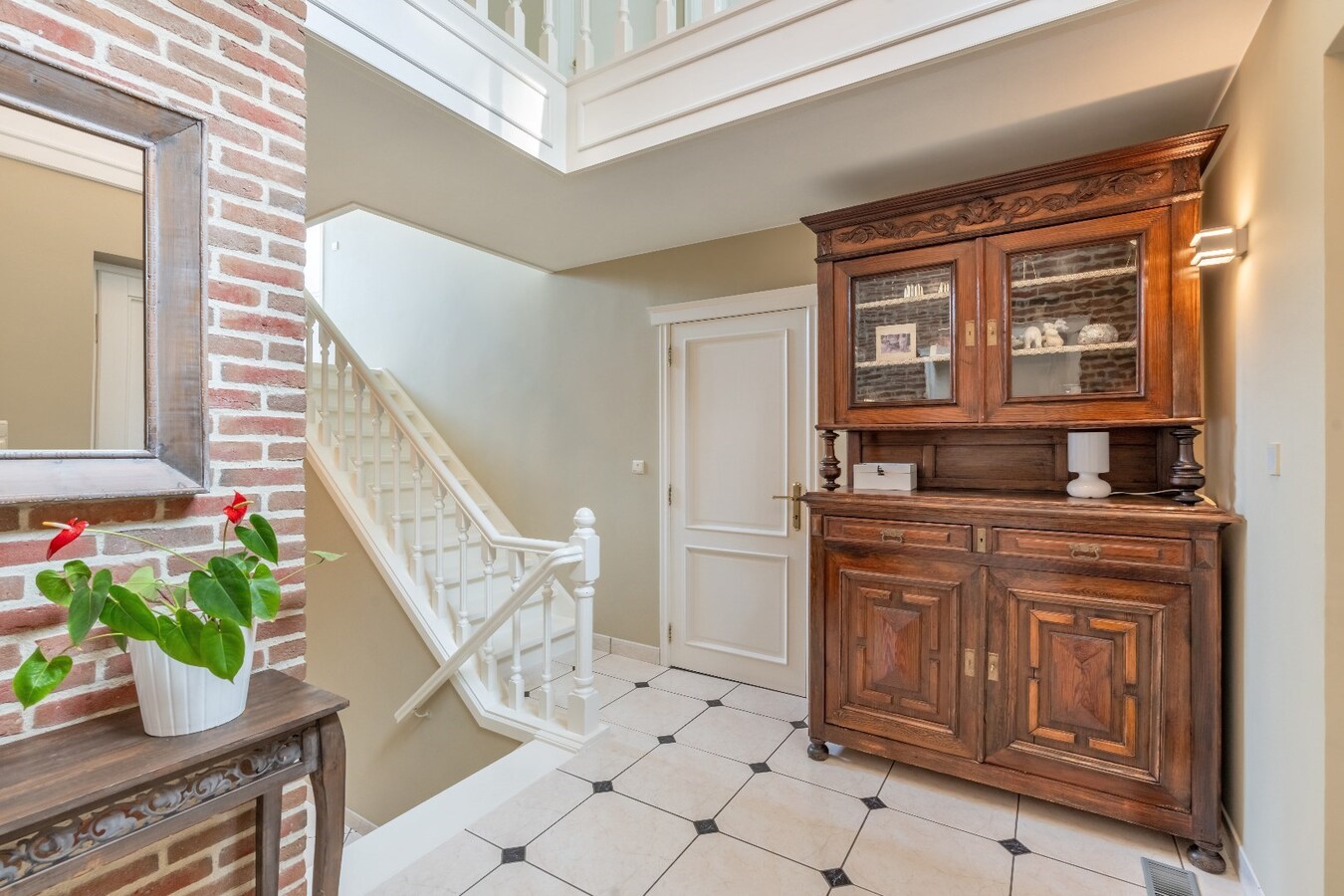 Prachtige ruime woning op een superlocatie. 