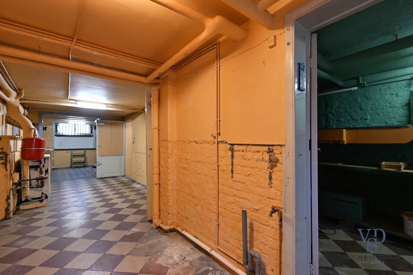 Bijzonder ruime stadswoning op gunstige ligging 