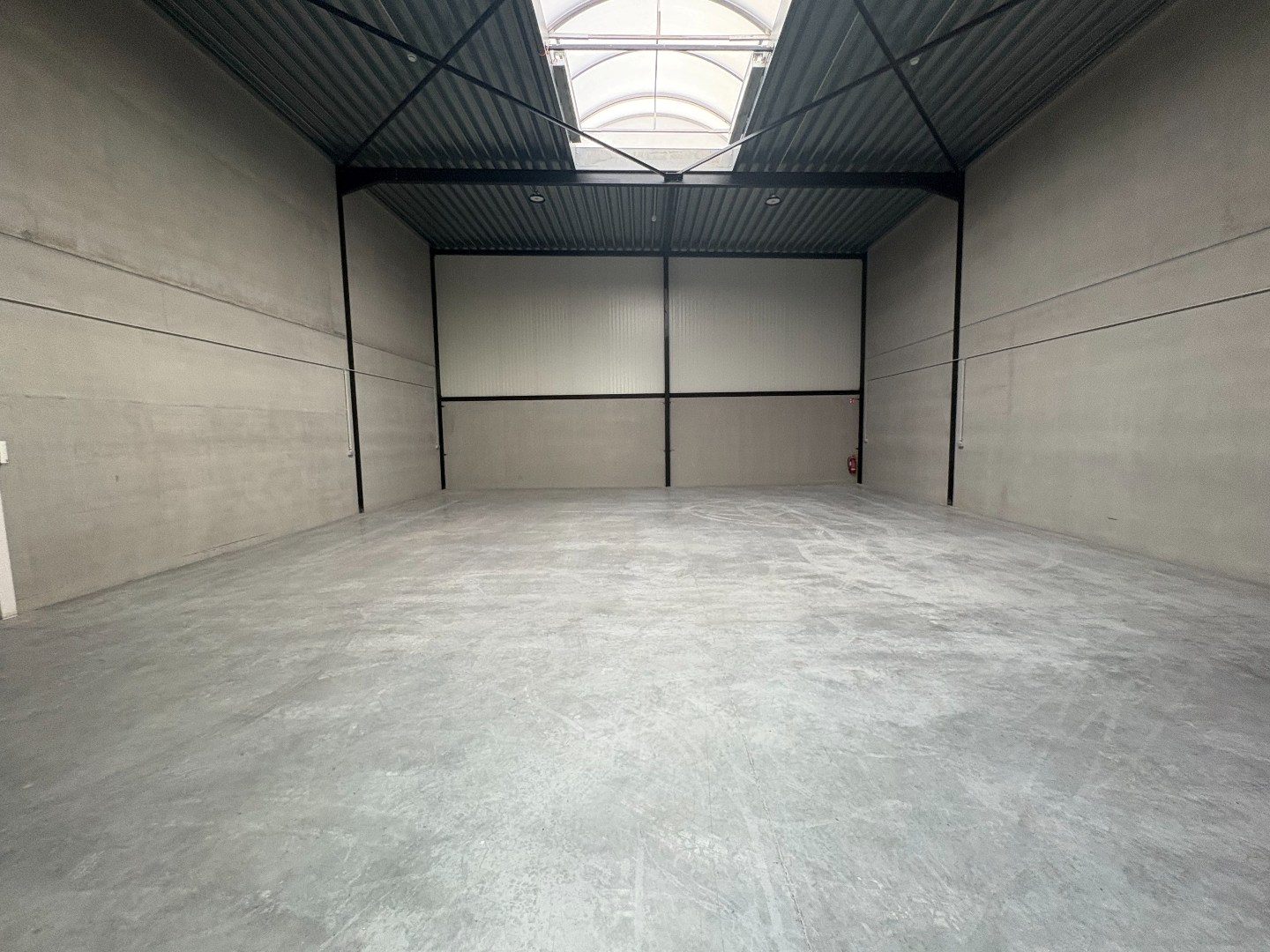 Nieuwbouw KMO-unit te huur van ca. 180 m² in project Saturnus 