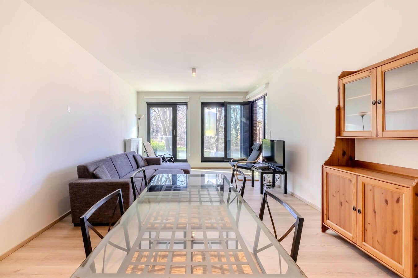 Instapklaar appartement + parking + berging 