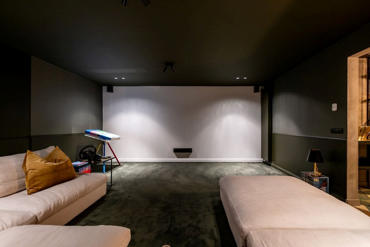 Magnifique villa récente de style contemporain allie une finition intemporelle à un emplacement unique et une vue imprenable sur le Zwin. 