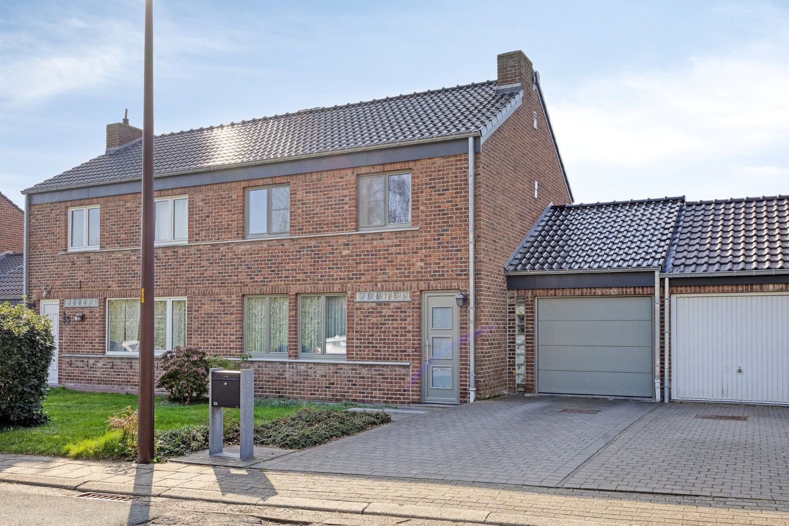 Gerenoveerde halfopen woning met 3 slaapkamers, garage en tuin – 1652 ALSEMBERG 