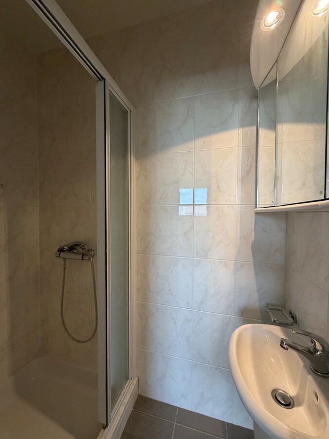 Ruim duplex-appartement met 2 terrassen in hartje Gavere 