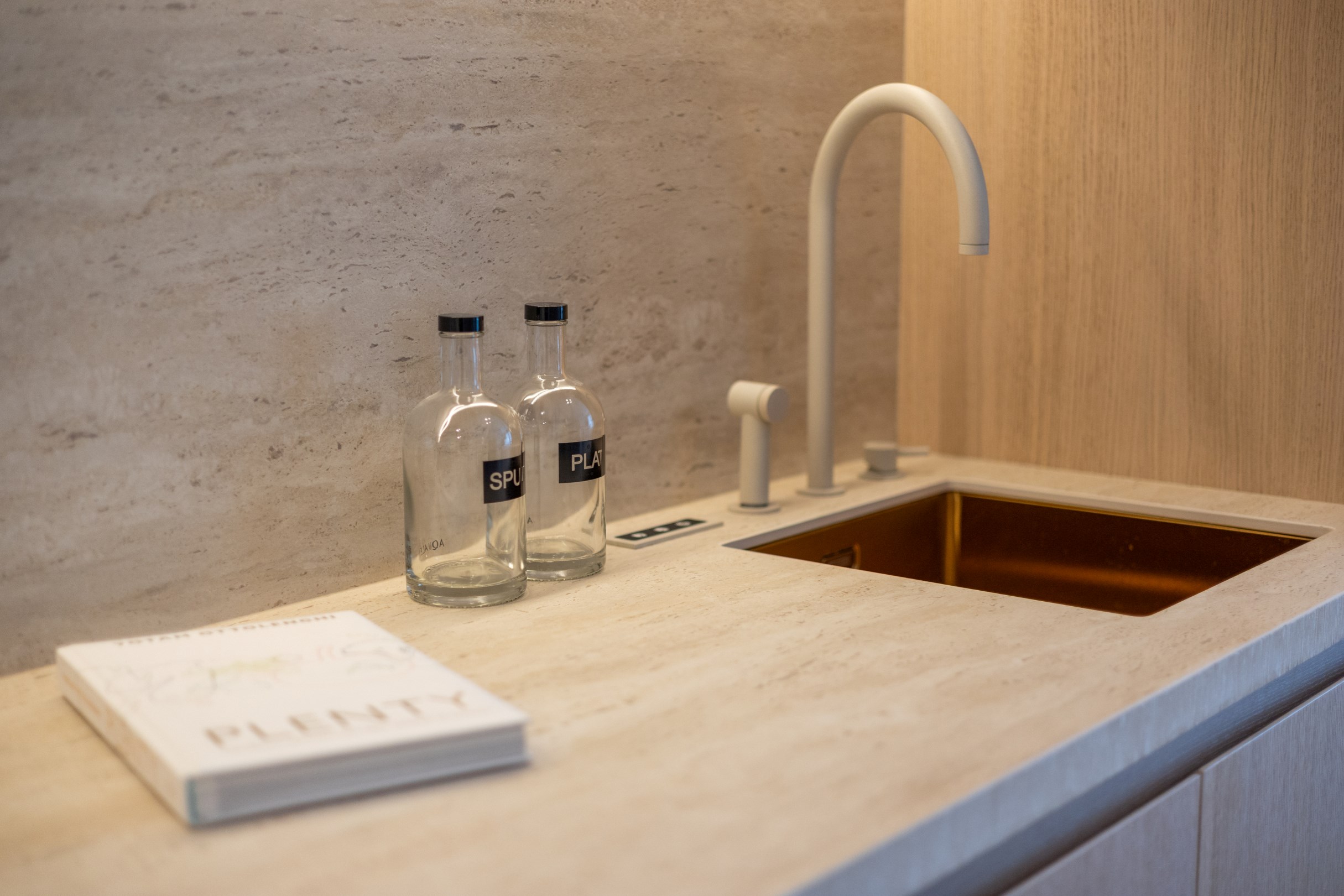 Charmant en instapklaar appartement te koop in Knokke op een toplocatie nabij de zeedijk, Kustlaan en Place m’as-tu vu. 