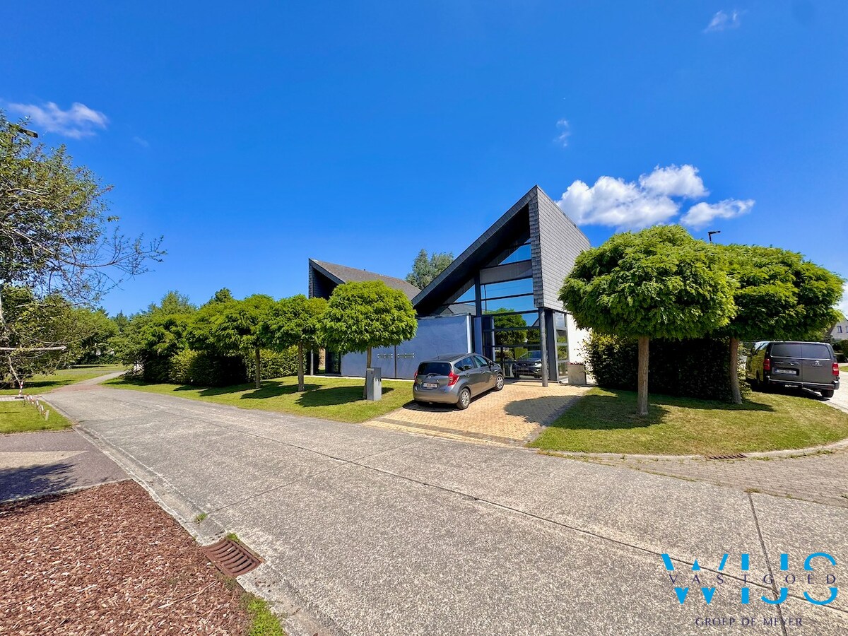 Unieke architecturale woning met heerlijke tuin in Watervliet 