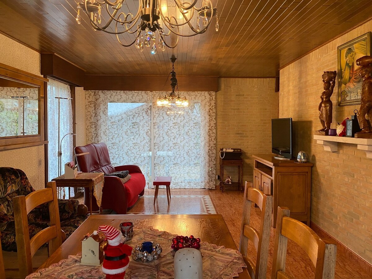 Rustig gelegen, alleenstaande woning te Houthulst 