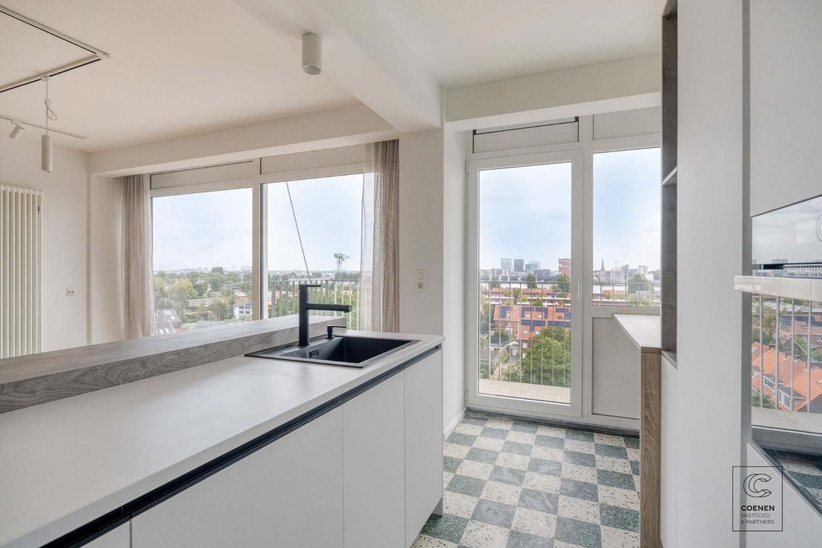 Volledig gerenoveerd appartement op toplocatie te Linkeroever 