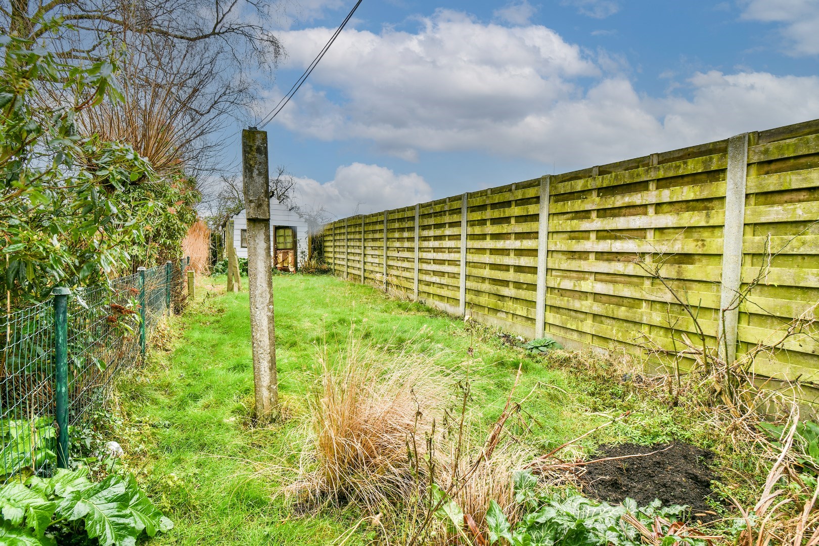 Te renoveren woning met landelijk zicht! 