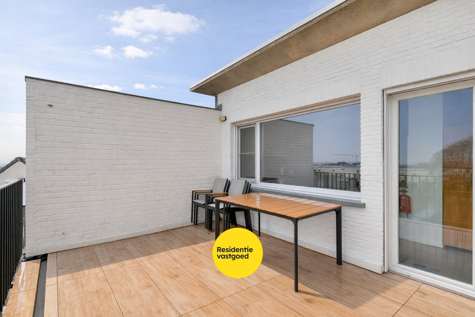 Instapklaar duplexappartement met 3 slaapkamers op rustige en centrale ligging te Lombardsijde 