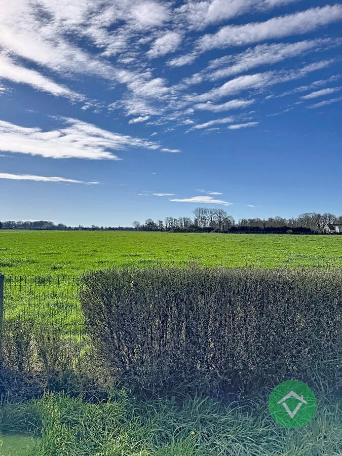 Woning met 3 slaapkamers en garage te Eernegem 