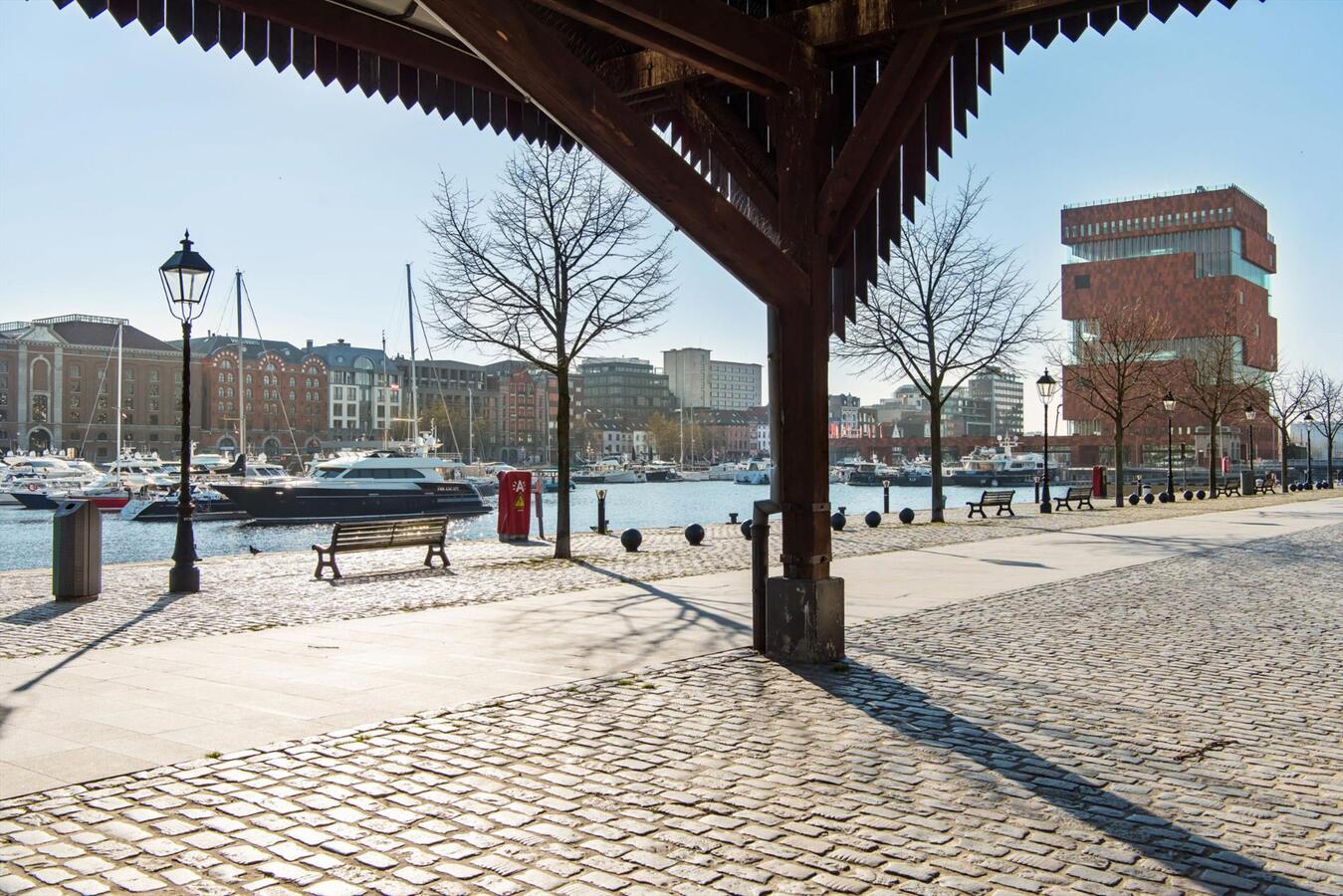 Uniek appartement met tuin op de mooiste locatie van Antwerpen 