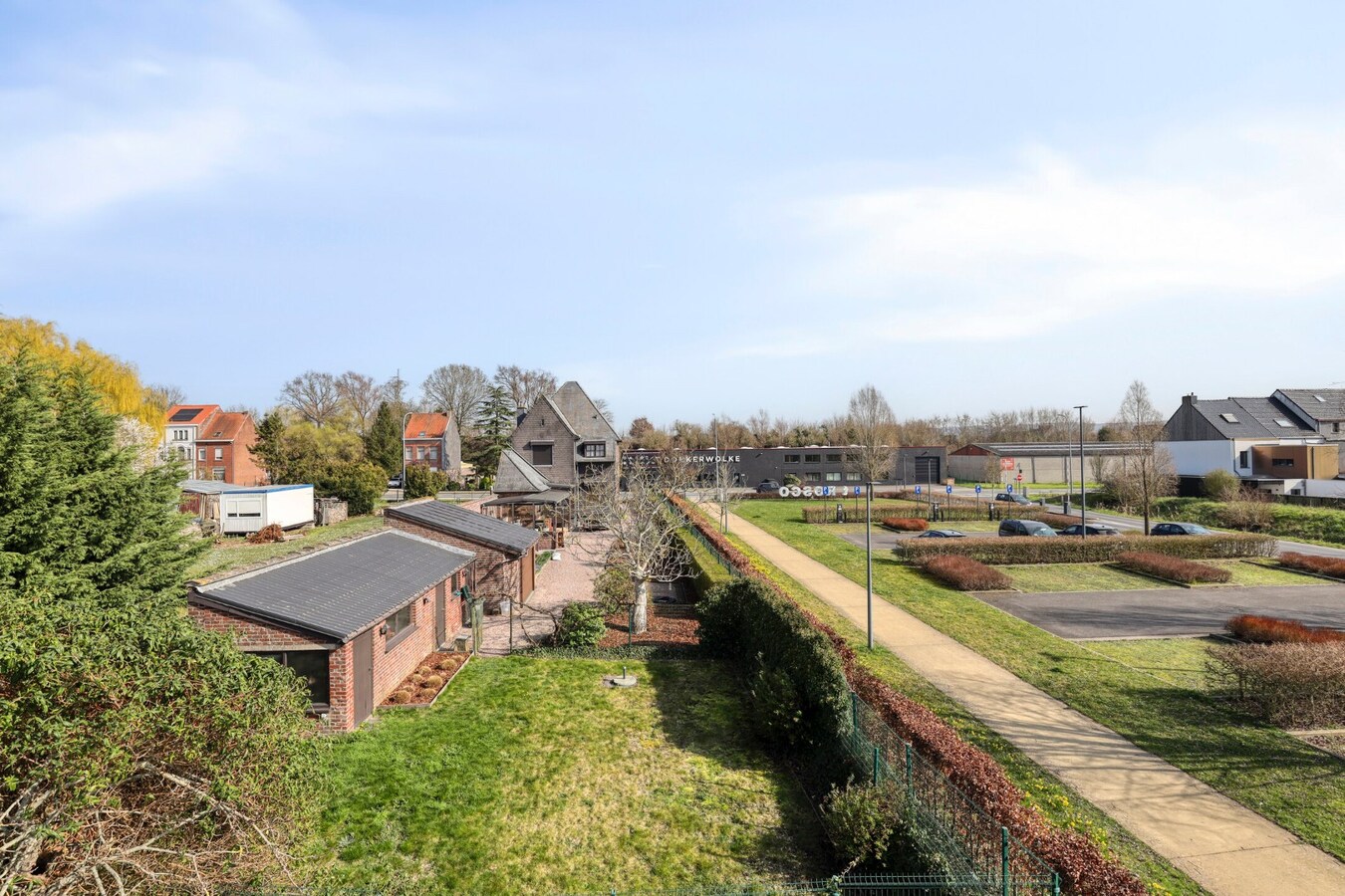 Ruime open bebouwing met veel mogelijkheden 