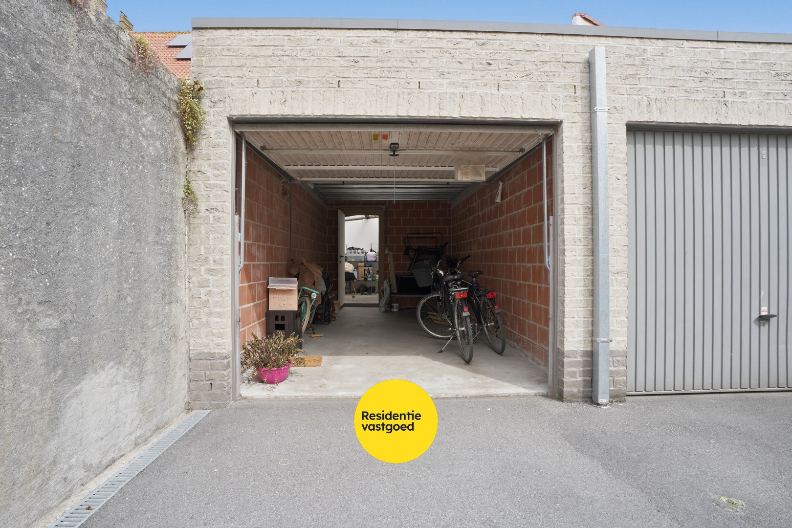 Subliem gerenoveerde herenwoning met 6 slaapkamers inclusief garage in Nieuwpoort-Stad op 135m² 