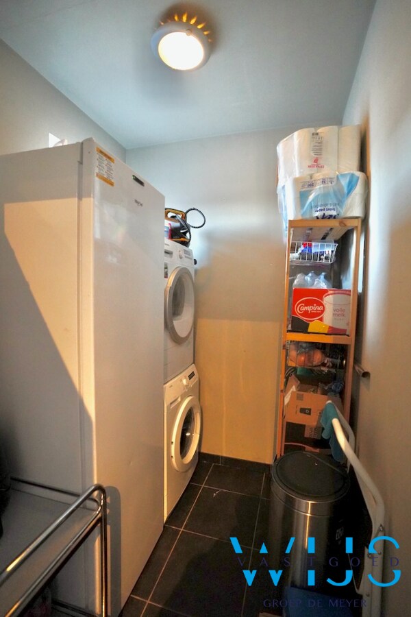 Instapklaar &amp; energiezuinig appartement in HET centrum van Ertvelde ! 