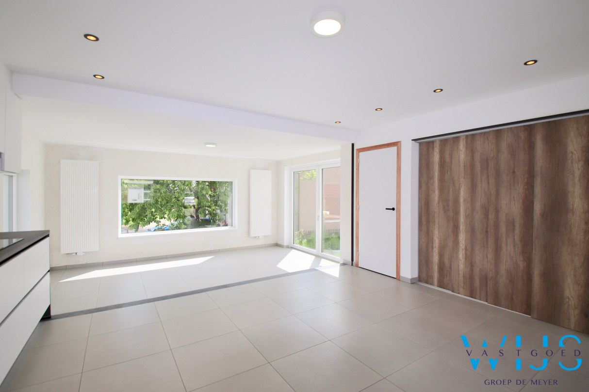 Totaal gerenoveerd woonhuis te Assenede 