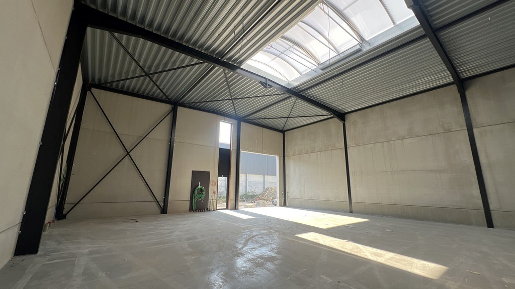 Nieuwbouw opslagruimte te huur in Deinze